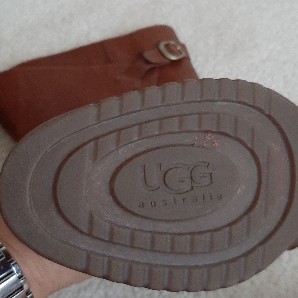 UGG Brown Leather Shearling Boot - Picture 5 of 6